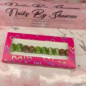 Green and Brown Nail Set by N/A